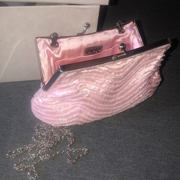 Cache Evening Light Pink Sequin Clutch - Picture 3 of 3